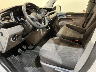 Volkswagen Transporter 2.0 TDI L1H1 / Euro 6 / Airco / CarPlay / Cruise Control / Trekhaak / PDC / 3-Zits foto 6