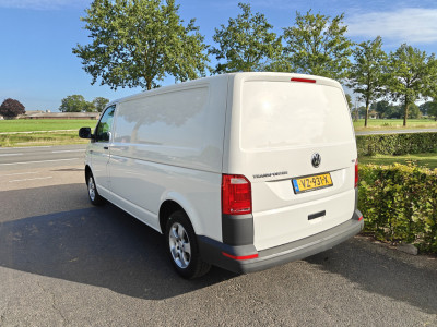 Volkswagen Transporter 2.0 TDI L1H1 Highline AIRCO/NAVI/DSG BJ 2016 foto 2