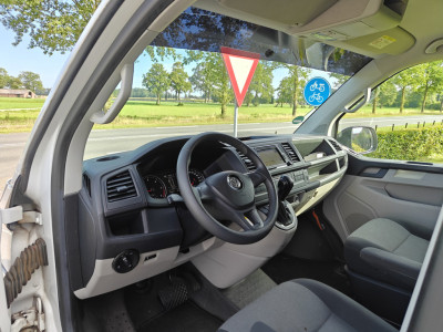 Volkswagen Transporter 2.0 TDI L1H1 Highline AIRCO/NAVI/DSG BJ 2016 foto 3