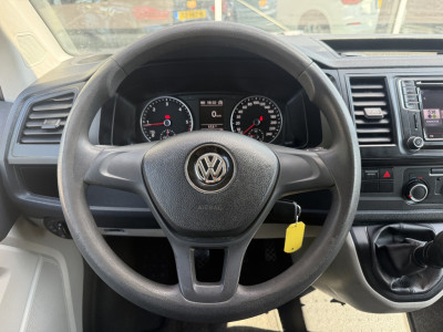 Volkswagen Transporter 2.0 TDI L1H1 Highline | Airco | Nieuwe Motor bij 240.000 | Inrichting | APK 03/27 foto 13
