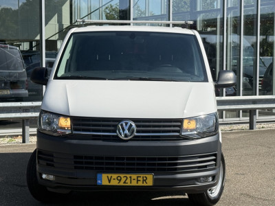 Volkswagen Transporter 2.0 TDI L1H1 Highline | Airco | Nieuwe Motor bij 240.000 | Inrichting | APK 03/27 foto 2