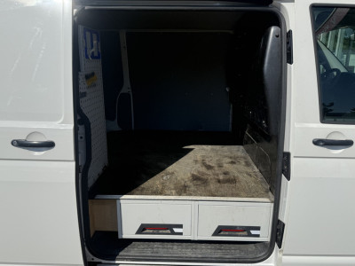 Volkswagen Transporter 2.0 TDI L1H1 Highline | Airco | Nieuwe Motor bij 240.000 | Inrichting | APK 03/27 foto 20