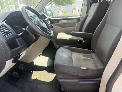 Volkswagen Transporter 2.0 TDI L1H1 Highline | Airco | Nieuwe Motor bij 240.000 | Inrichting | APK 03/27 foto 4