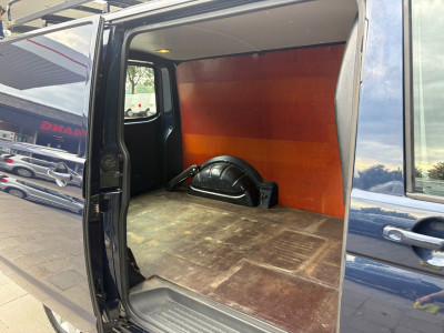 Volkswagen Transporter 2.0 TDI L1H1|NAP|140PK|trekhaak*2500KG*|airco|cruise|parkeersensoren achter|lichtmetalen velgen|imperiaal foto 10