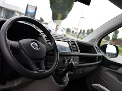 Volkswagen Transporter 2.0 TDI L1H1 PB Edition Camera, Airco, Trekhaak, Multimedia, 85pk, Radio, Uniek! foto 2