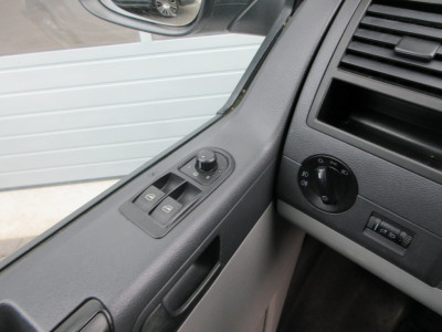 Volkswagen Transporter 2.0 TDI L1H1 airco trekhaak foto 11