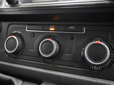 Volkswagen Transporter 2.0 TDI L2 Dubbele Cabine | Airco | Cruise | Navi | Trekhaak | €8.900,- Ex. BTW foto 11