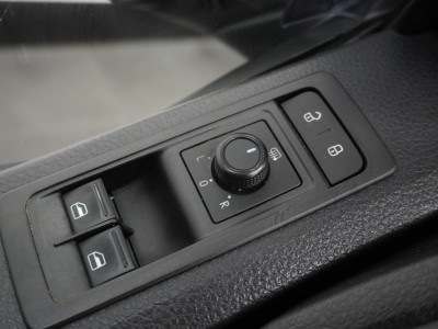 Volkswagen Transporter 2.0 TDI L2 Dubbele Cabine | Airco | Cruise | Navi | Trekhaak | €8.900,- Ex. BTW foto 14