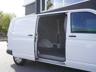 Volkswagen Transporter 2.0 TDI L2 EURO 6 - Airco - Navi - Cruise - €20.900,- Excl. foto 9