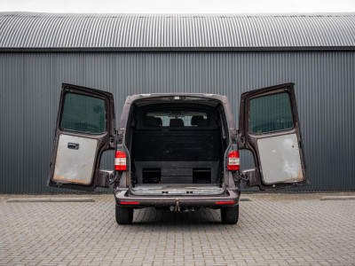 Volkswagen Transporter 2.0 TDI L2H1 | 140 PK | 5-Zits | Cruise | Airco | Trekhaak 9
