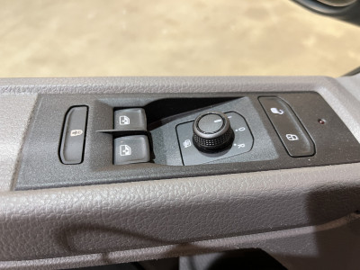 Volkswagen Transporter 2.0 TDI L2H1 150 PK Automaat / Euro 6 / Airco / CarPlay / Cruise Control / Navigatie / Trekhaak / PDC / 37.200 KM !! MARGE !!! 12