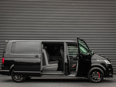 Volkswagen Transporter 2.0 TDI L2H1 150PK BULLI DC DUBBEL CABINE / JB-EDITION / FULL OPTIONS / LEDER BEKLEDING / FULL BLACK/ APPLE 7