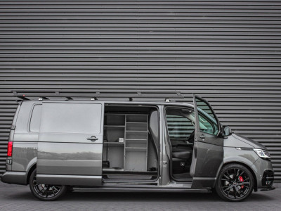 Volkswagen Transporter 2.0 TDI L2H1 150PK DSG JB- EDITION / VERLAGINGSVEREN / ACTIVE DISPLAY / PDC / PDC / DIRECT RIJDEN / FULL 7
