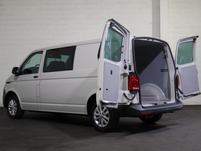 Volkswagen Transporter 2.0 TDI L2 H1 150pk Automaat DC foto 12