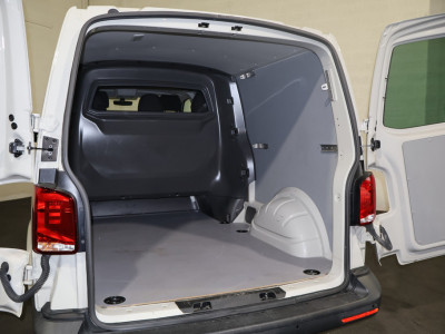 Volkswagen Transporter 2.0 TDI L2 H1 150pk Automaat DC foto 13