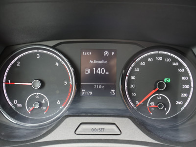 Volkswagen Transporter 2.0 TDI L2 H1 150pk Automaat DC foto 17