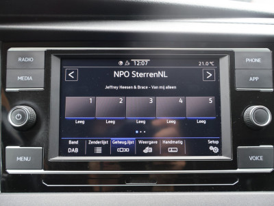 Volkswagen Transporter 2.0 TDI L2 H1 150pk Automaat DC foto 19