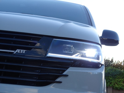 Volkswagen Transporter 2.0 TDI L2H1 204PK ABT / ALCANTARE HEMEL / LEDEREN BEKLEDING / SPORTUITLAAT / APPLE CARPLAY foto 17