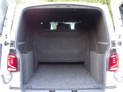 Volkswagen Transporter 2.0 TDI L2H1 204PK ABT / ALCANTARE HEMEL / LEDEREN BEKLEDING / SPORTUITLAAT / APPLE CARPLAY foto 7