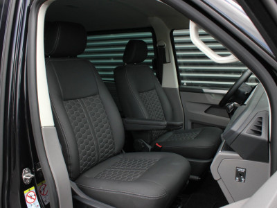 Volkswagen Transporter 2.0 TDI L2H1 204PK BULLI DC DUBBEL CABINE / JB-EDITION / FULL OPTIONS / LEDER BEKLEDING / FULL BLACK /APPLE 13