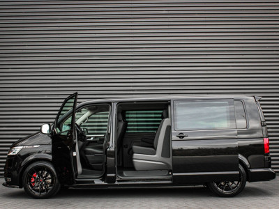Volkswagen Transporter 2.0 TDI L2H1 204PK BULLI DC DUBBEL CABINE / JB-EDITION / FULL OPTIONS / LEDER BEKLEDING / FULL BLACK /APPLE 7