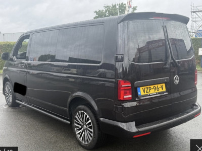 Volkswagen Transporter 2.0 TDI L2H1 28 Bulli Black Edition Virtual, Adaptieve Cruise, Camera, Carlay, LED, Stoelverwarming, Leder, 150pk, Automaat, Uniek! foto 3
