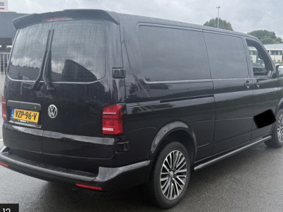 Volkswagen Transporter 2.0 TDI L2H1 28 Bulli Black Edition Virtual, Adaptieve Cruise, Camera, Carlay, LED, Stoelverwarming, Leder, 150pk, Automaat, Uniek! foto 7
