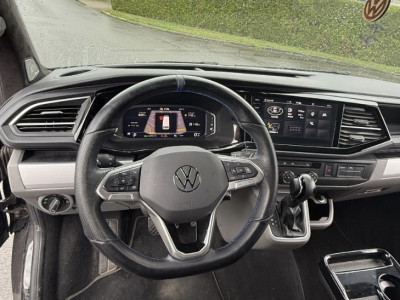 Volkswagen Transporter 2.0 TDI L2H1 28 Bulli Black Edition Virtual, Adaptieve Cruise, Camera, Carlay, LED, Stoelverwarming, Leder, 150pk, Automaat, Uniek! foto 9