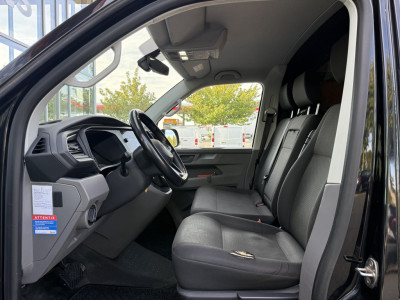 Volkswagen Transporter 2.0 TDI L2H1 28 ZB-Edition | NL-auto | 1e Eig | Carplay | Camera | Trekhaak foto 10