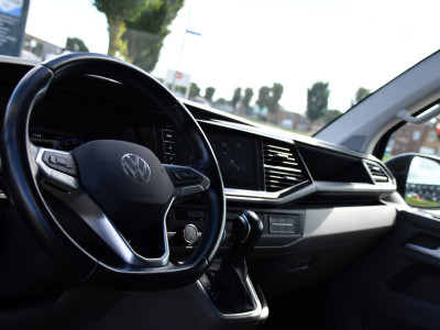 Volkswagen Transporter 2.0 TDI L2H1 30 Bulli Black Edition Virtual, Adaptieve Cruise, Camera, LED, Stoelverwarming, Trekhaak, Automaat, Multimedia, 150pk, Uniek! foto 12