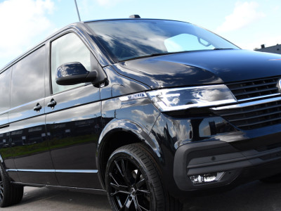 Volkswagen Transporter 2.0 TDI L2H1 30 Bulli Black Edition Virtual, Adaptieve Cruise, Camera, LED, Stoelverwarming, Trekhaak, Automaat, Multimedia, 150pk, Uniek! foto 17