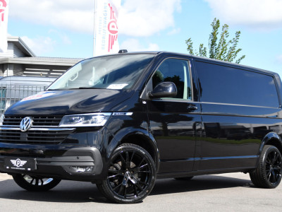 Volkswagen Transporter 2.0 TDI L2H1 30 Bulli Black Edition Virtual, Adaptieve Cruise, Camera, LED, Stoelverwarming, Trekhaak, Automaat, Multimedia, 150pk, Uniek! foto 4