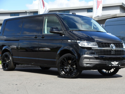 Volkswagen Transporter 2.0 TDI L2H1 30 Bulli Black Edition Virtual, Adaptieve Cruise, Camera, LED, Stoelverwarming, Trekhaak, Automaat, Multimedia, 150pk, Uniek! foto 5