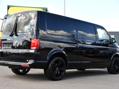Volkswagen Transporter 2.0 TDI L2H1 30 Bulli Black Edition Virtual, Adaptieve Cruise, Camera, LED, Stoelverwarming, Trekhaak, Automaat, Multimedia, 150pk, Uniek! foto 6