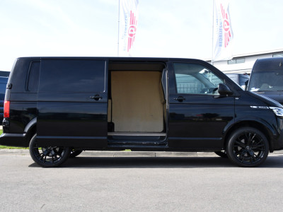 Volkswagen Transporter 2.0 TDI L2H1 30 Bulli Virtual, Cruise, Camera, Carplay, LED, Automaat, 150pk, Multimedia, Sensoren, Airco, Uniek! foto 11