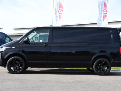 Volkswagen Transporter 2.0 TDI L2H1 30 Bulli Virtual, Cruise, Camera, Carplay, LED, Automaat, 150pk, Multimedia, Sensoren, Airco, Uniek! foto 9