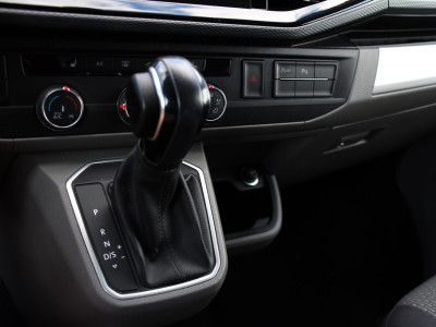 Volkswagen Transporter 2.0 TDI L2H1 30 DC Bulli Black Edition Adaptieve Cruise, Virtual, Camera, Carplay, Stoelverwarming, LED, 2 x Schuifdeur, Automaat, Trekhaak, Sensoren, Uniek! foto 19