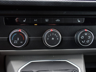 Volkswagen Transporter 2.0 TDI L2H1 30 DC Bulli Black Edition Adaptieve Cruise, Virtual, Camera, Carplay, Stoelverwarming, LED, 2 x Schuifdeur, Automaat, Trekhaak, Sensoren, Uniek! foto 21