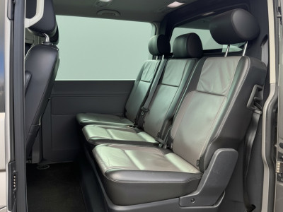 Volkswagen Transporter 2.0 TDI L2H1 30 DC Caravelle Virtual, Adaptieve Cruise, Camera, 2 x Electrische deur, 199pk, LED, Leder, Clima, Stoelverwarming, Carplay, Automaat, Uniek! foto 10