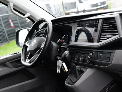 Volkswagen Transporter 2.0 TDI L2H1 30 PB Edition Highline Adaptieve Cruise, LED, Sensoren, Carplay, 150PK, Automaat, LED, Standkachel, NAVI, UNIEK! foto 13