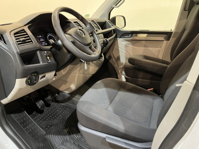 Volkswagen Transporter 2.0 TDI L2H1 4Motion 4X4 150 PK / Servicebus / Sortimo Inrichting / Euro 6 / Airco / Camera / Trekhaak / Cruise Control / Navigatie / Klep / Imperiaal foto 6
