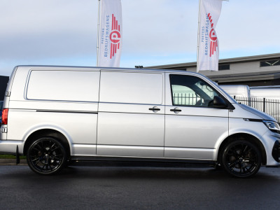 Volkswagen Transporter 2.0 TDI L2H1 ABT Edition Carplay, Stoelverwarming, Sensoren, Adapteive Cruise, LED, 150pk, Automaat, Standkachel, Multimedia, Uniek! foto 10