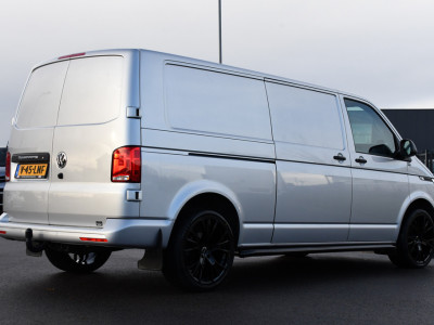 Volkswagen Transporter 2.0 TDI L2H1 ABT Edition Carplay, Stoelverwarming, Sensoren, Adapteive Cruise, LED, 150pk, Automaat, Standkachel, Multimedia, Uniek! foto 6