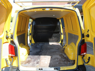 Volkswagen Transporter 2.0 TDI L2H1 App connect / Imperiaal / Camera / Trekhaak / 3 zits 11
