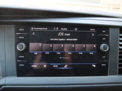 Volkswagen Transporter 2.0 TDI L2H1 App connect / Imperiaal / Camera / Trekhaak / 3 zits 19