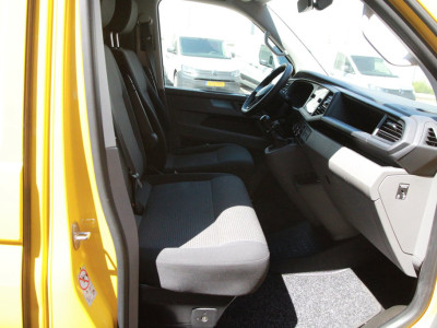 Volkswagen Transporter 2.0 TDI L2H1 App connect / Imperiaal / Camera / Trekhaak / 3 zits 3