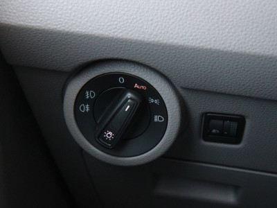 Volkswagen Transporter 2.0 TDI L2H1 Automaat 150PK / Camera / App connect / Navi 18