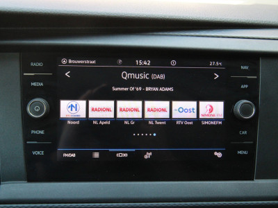 Volkswagen Transporter 2.0 TDI L2H1 Automaat 150PK / Camera / App connect / Navi 19