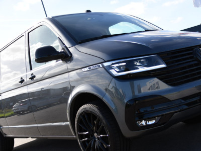 Volkswagen Transporter 2.0 TDI L2H1 Bulli Virtual, Adaptieve Cruise, Camera, Carplay, LED, 150pk, Stoelverwarming, Multimedia, Sensoren, Trekhaak, Uniek! foto 16