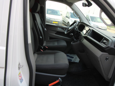 Volkswagen Transporter 2.0 TDI L2H1 Comfort / Navi / App connect / Cruise / Trekhaak 4